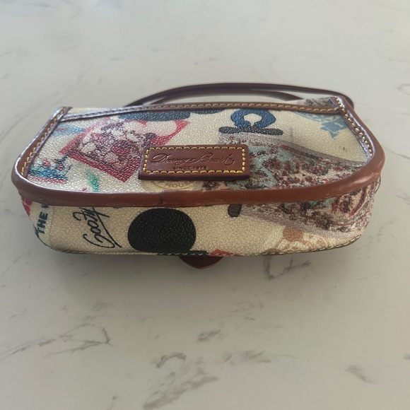 Dooney & Bourke Disney World Retro Wristlet – 40th Anniversary Theme Park Icons - Picture 10 of 15